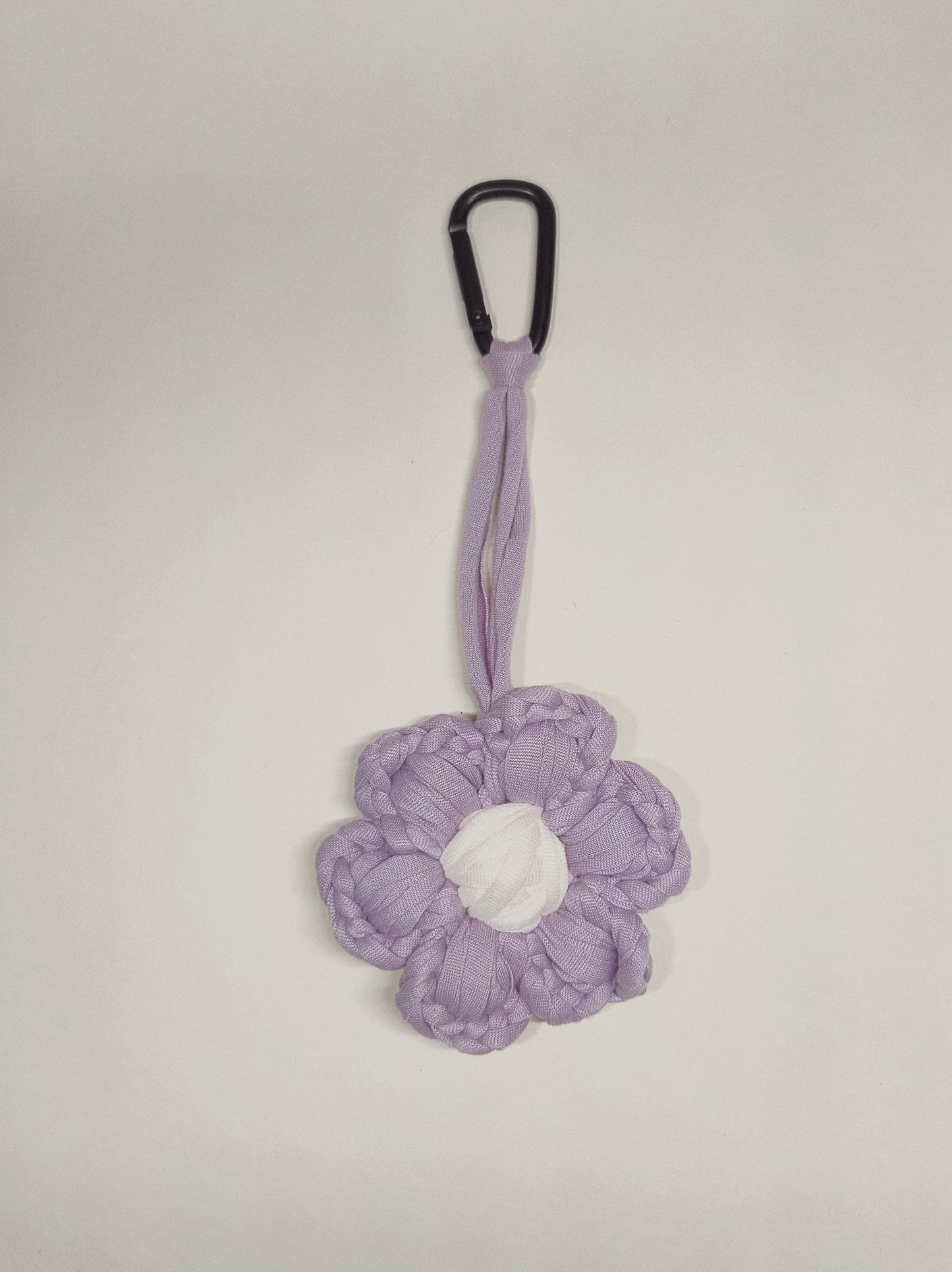 Gehäkelter Blumenanhänger