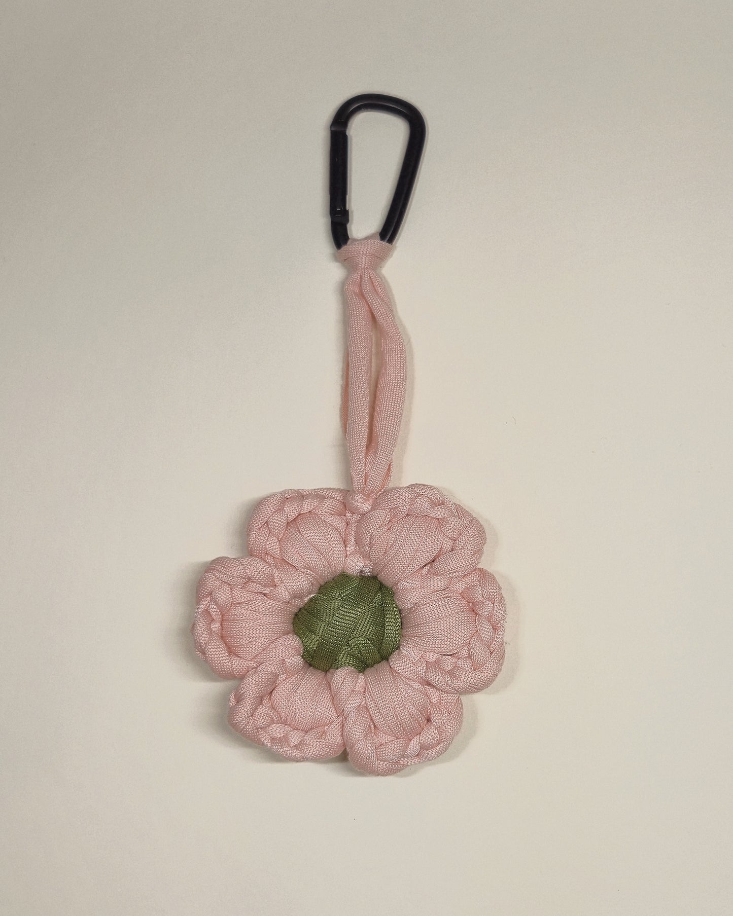 Gehäkelter Blumenanhänger