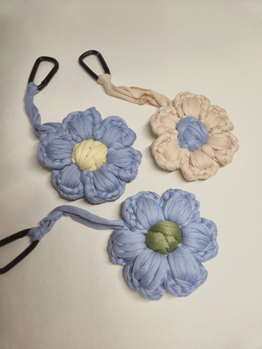 Crochet Flower Pendant - Rukami Studio