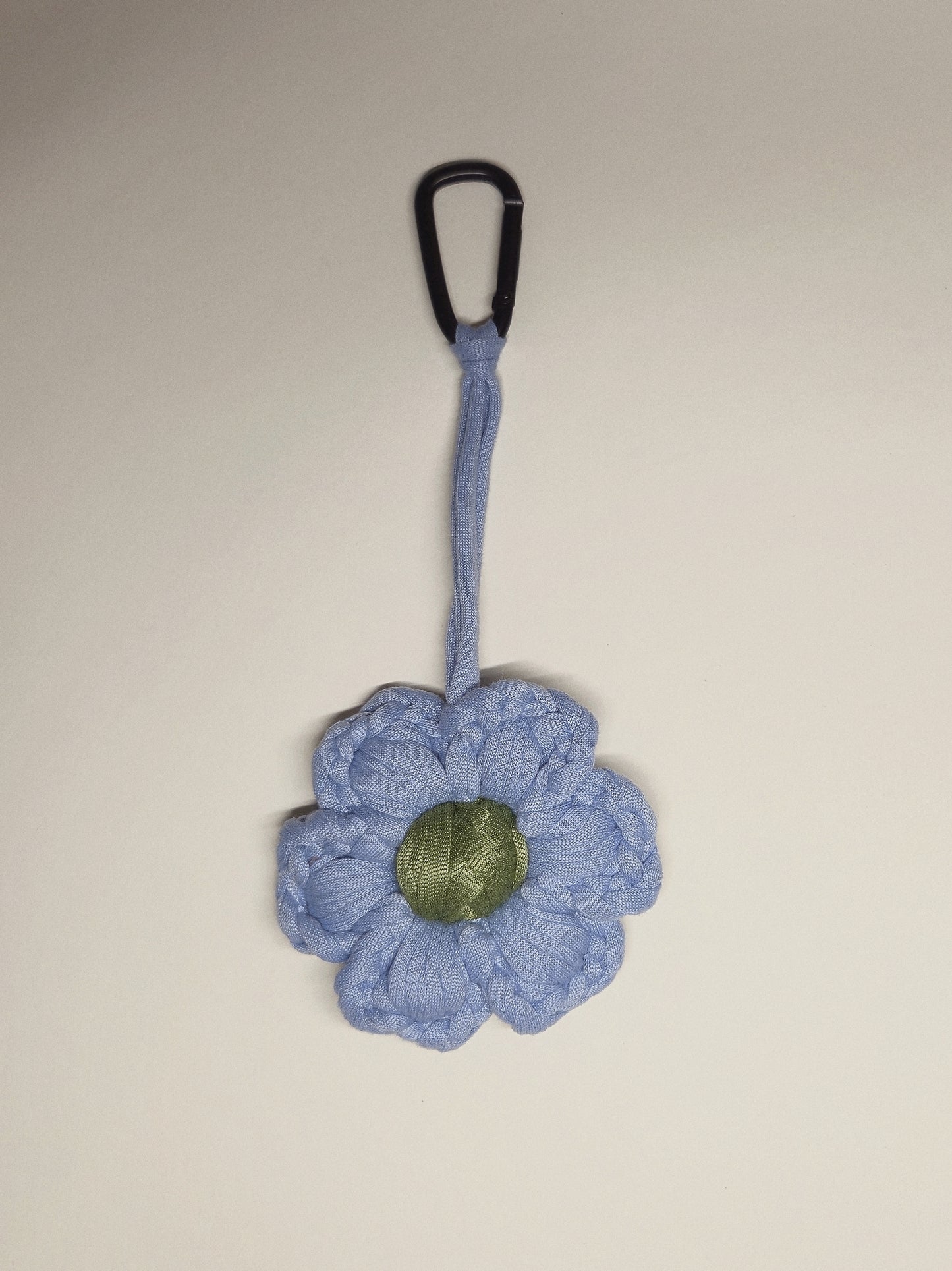 Gehäkelter Blumenanhänger