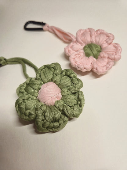 Gehäkelter Blumenanhänger