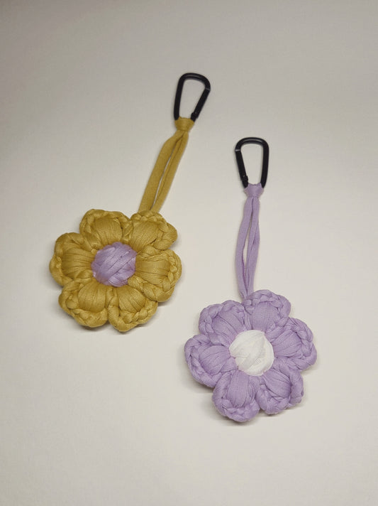 Crochet Flower Pendant - Rukami Studio