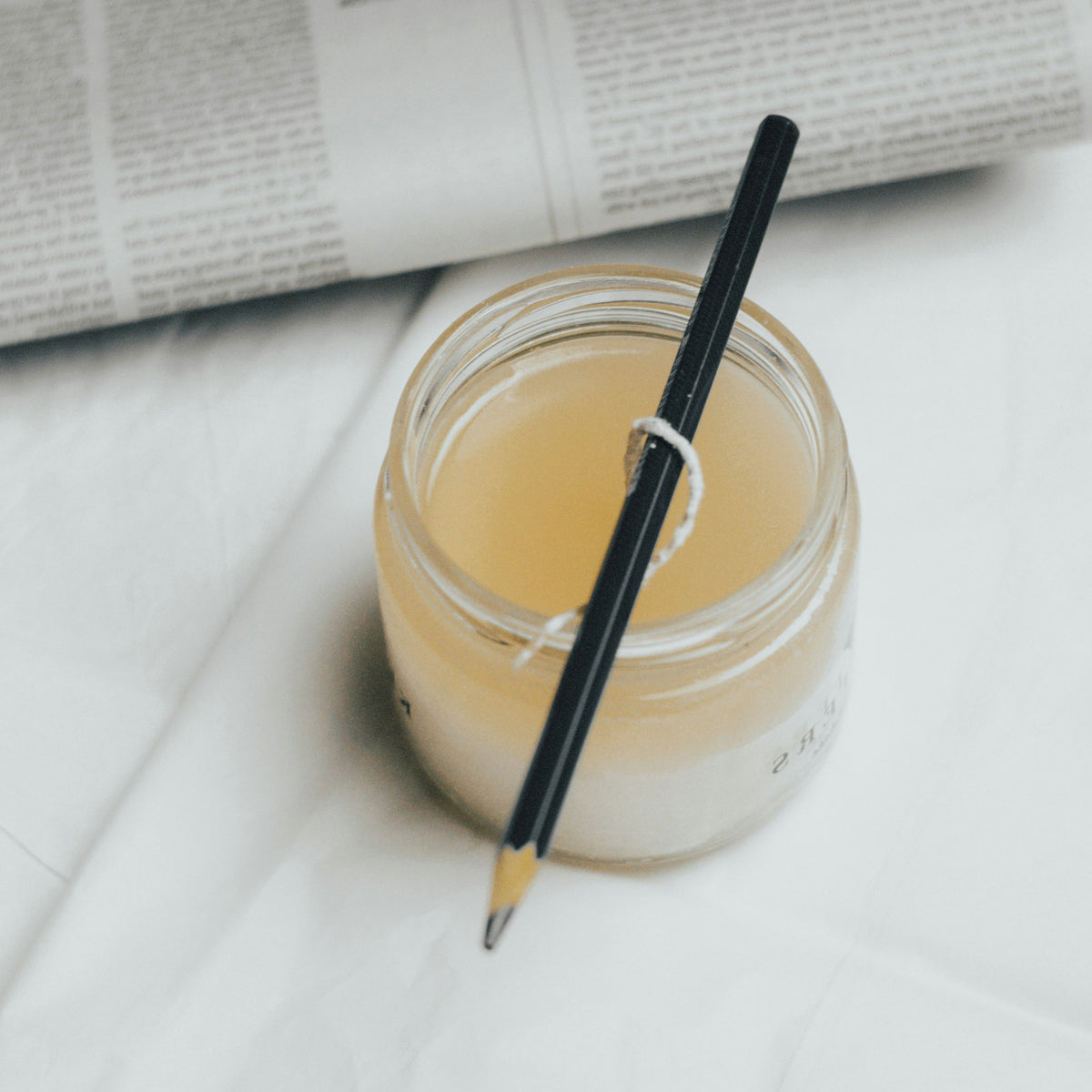 Artisan candles with advanced decorative techniques