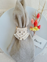 Load image into Gallery viewer, Napkin rings (Set of 4)
