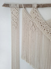 Load image into Gallery viewer, Macrame wall hanging &quot;Budapest&quot;
