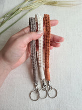 Load image into Gallery viewer, Macrame wristlet keychain
